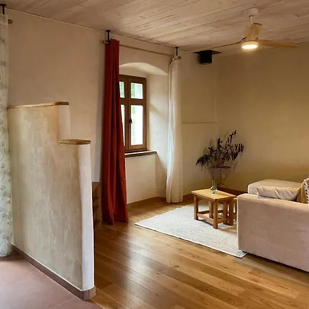 Dans Ancienne Maison