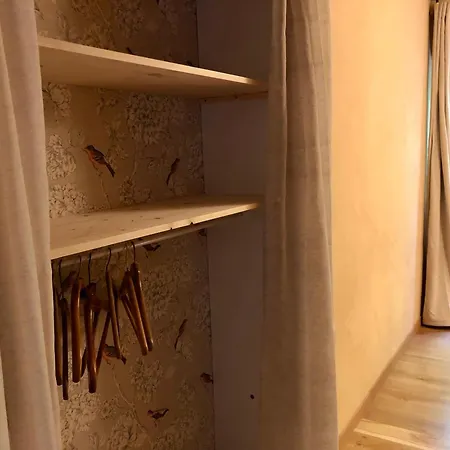 Dans Ancienne Maison